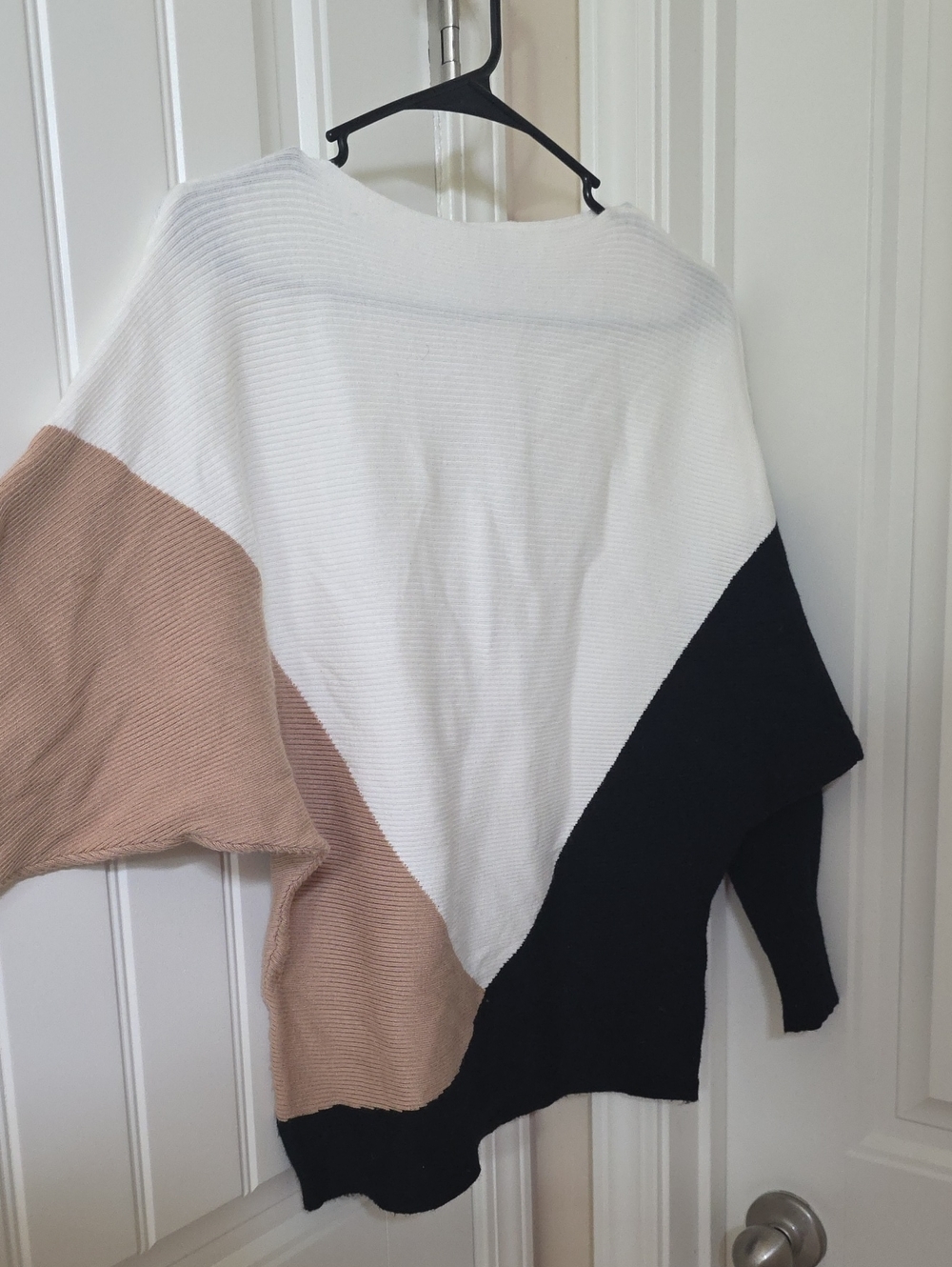 Off-the-Shoulder Colorblock Knit Sweater - White, Beige & Black